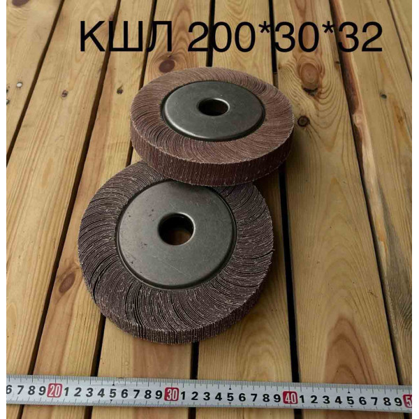 Пелюстковий круг 200х30х32 Р320
